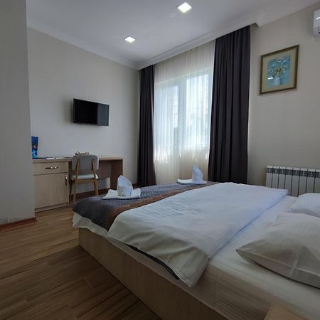 Hotel Botanica Chakvi Εξωτερικό φωτογραφία