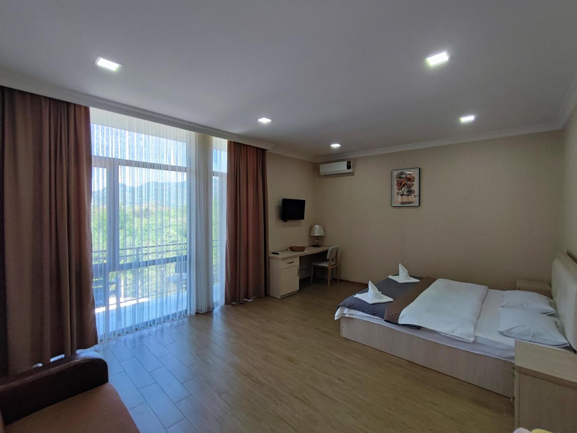 Hotel Botanica Chakvi Εξωτερικό φωτογραφία