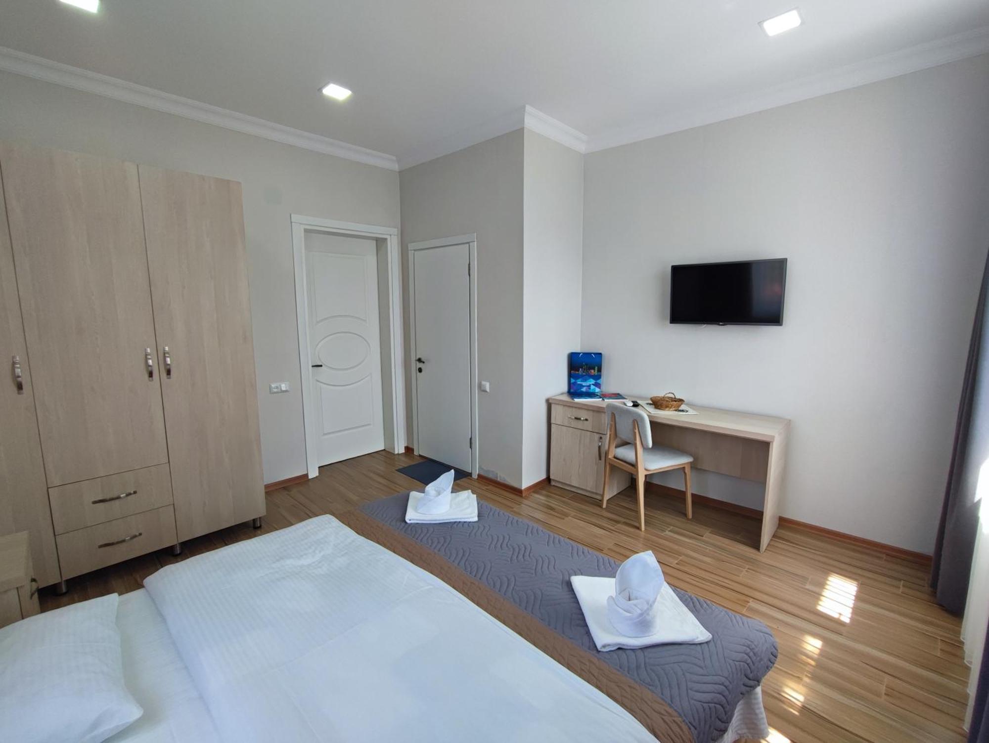 Hotel Botanica Chakvi Εξωτερικό φωτογραφία