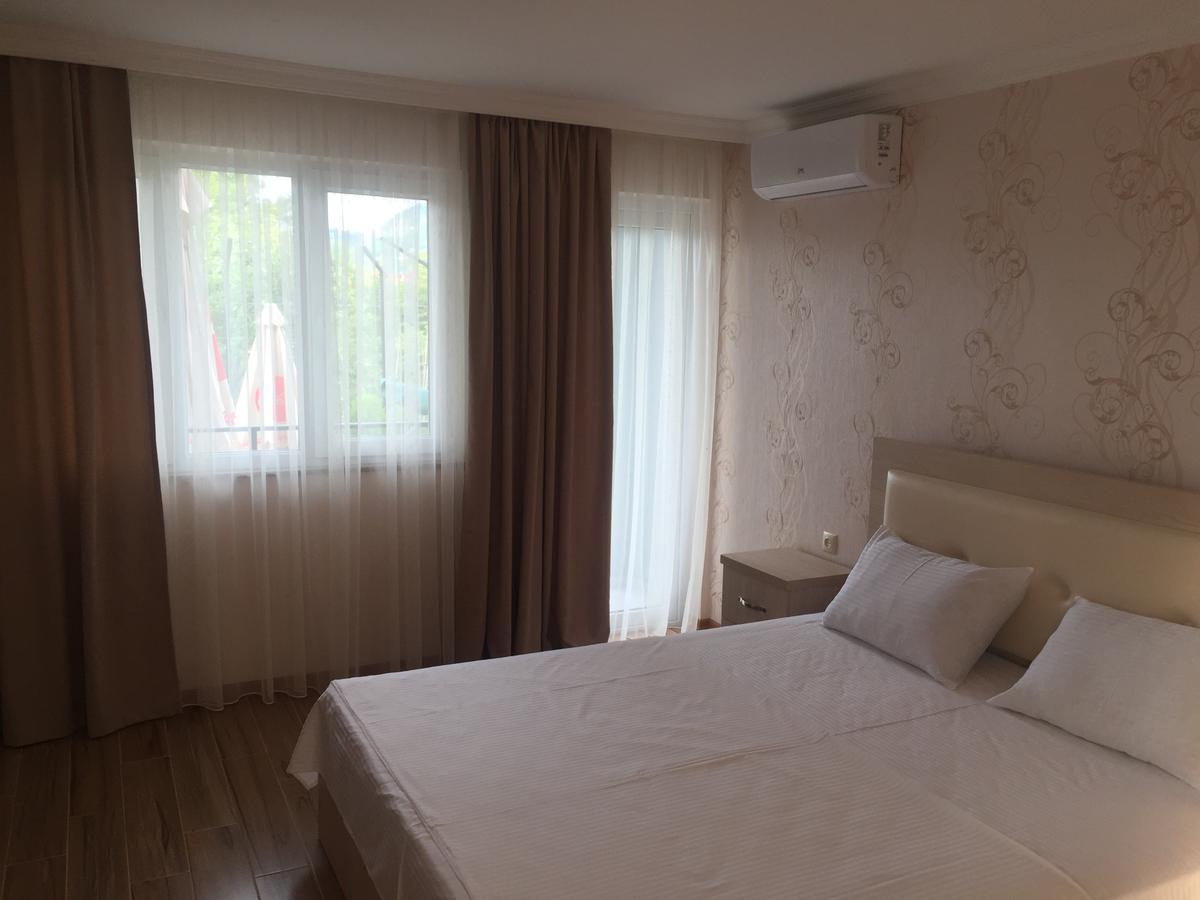 Hotel Botanica Chakvi Εξωτερικό φωτογραφία