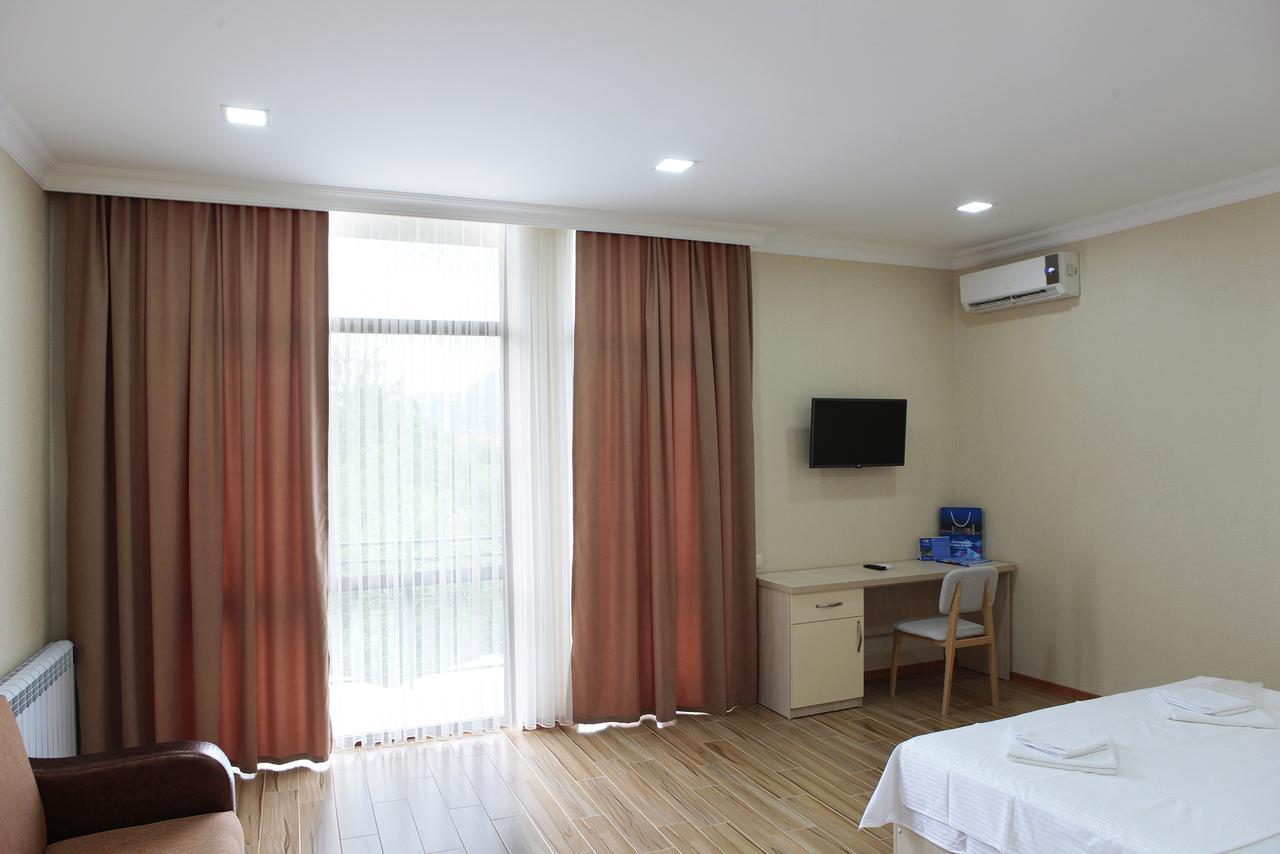 Hotel Botanica Chakvi Εξωτερικό φωτογραφία