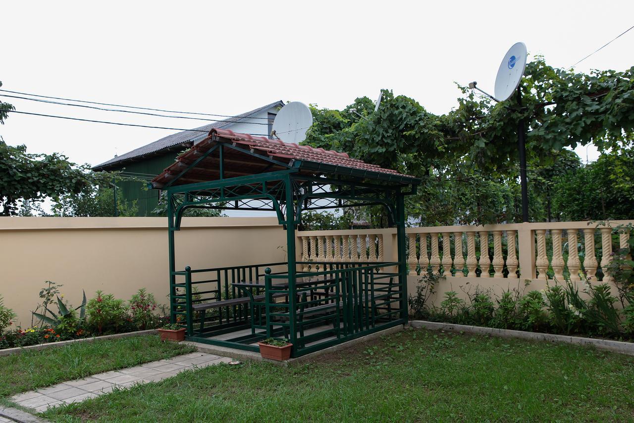 Hotel Botanica Chakvi Εξωτερικό φωτογραφία
