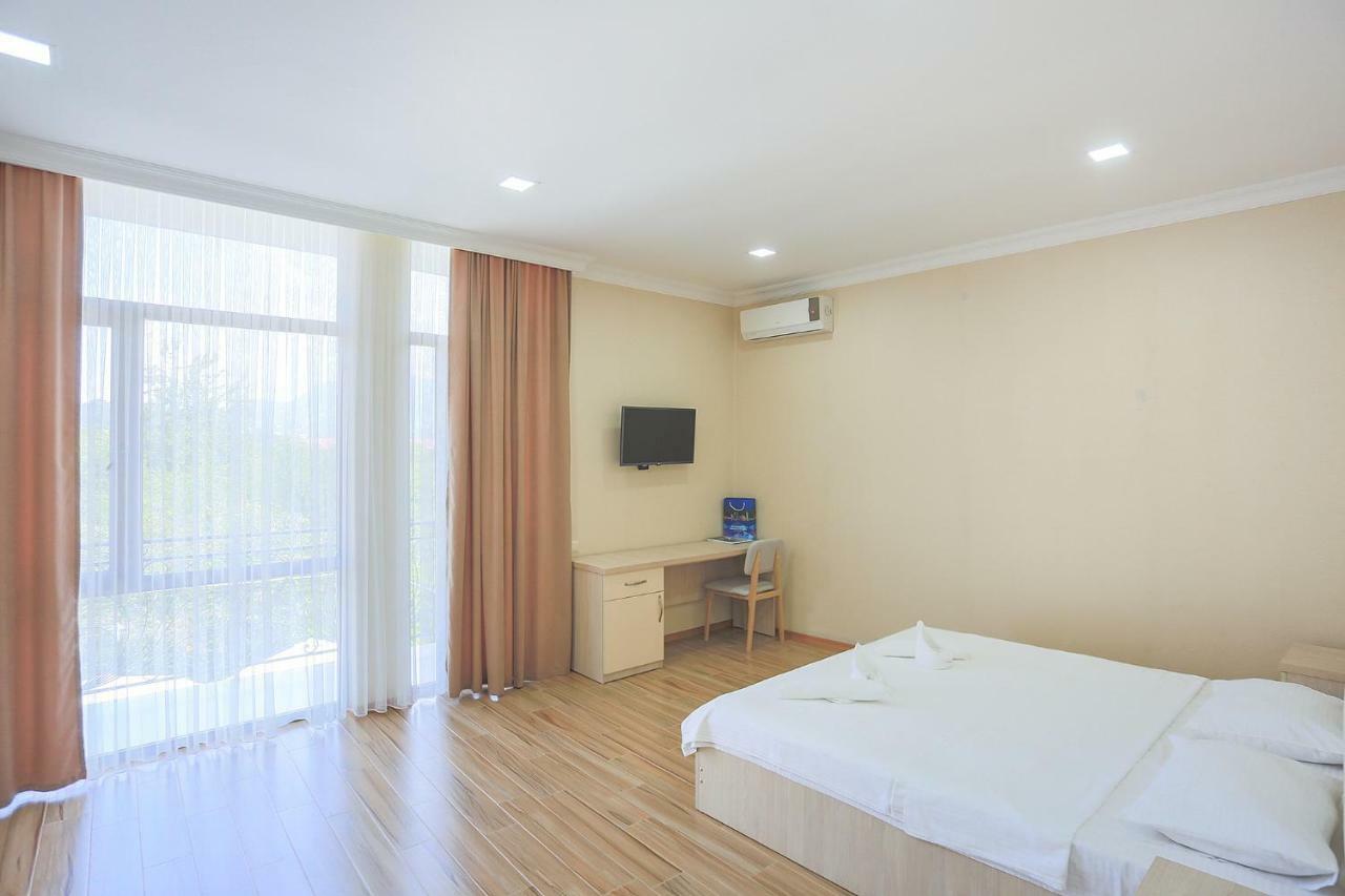 Hotel Botanica Chakvi Εξωτερικό φωτογραφία
